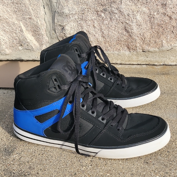 DC Men's Black and Blue Sneakers - Picture 1 of 8